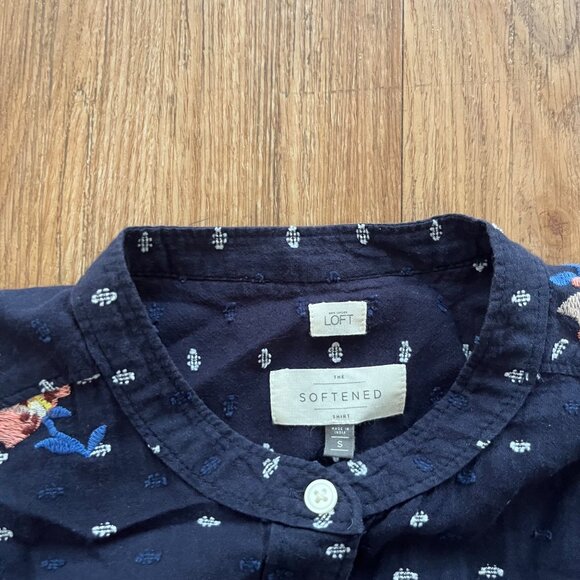 Ann Taylor LOFT The Softened Shirt Long Sleeve Button Blouse Navy Women’s Sz S - Picture 5 of 6